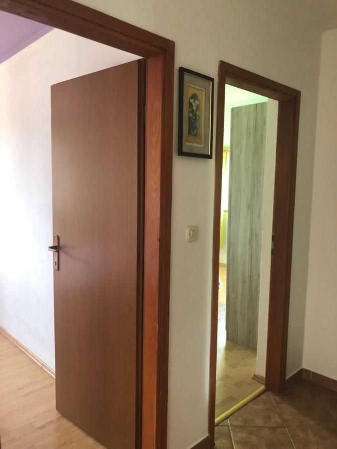 Apartman Sara โรวีน ภายนอก รูปภาพ
